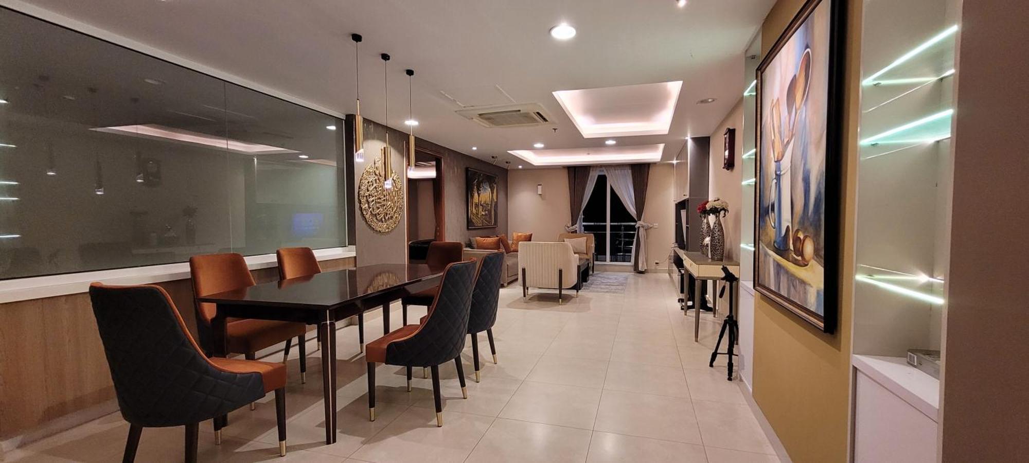 Goldcrest Luxury Apartments Lahore Bagian luar foto