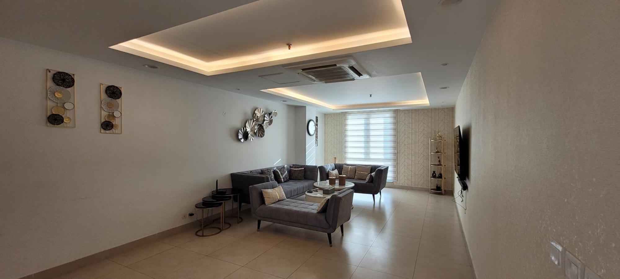 Goldcrest Luxury Apartments Lahore Bagian luar foto