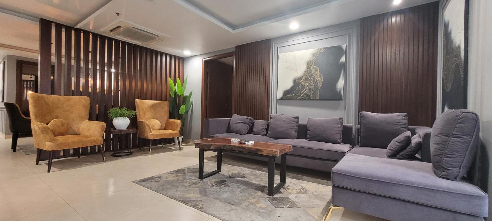 Goldcrest Luxury Apartments Lahore Bagian luar foto