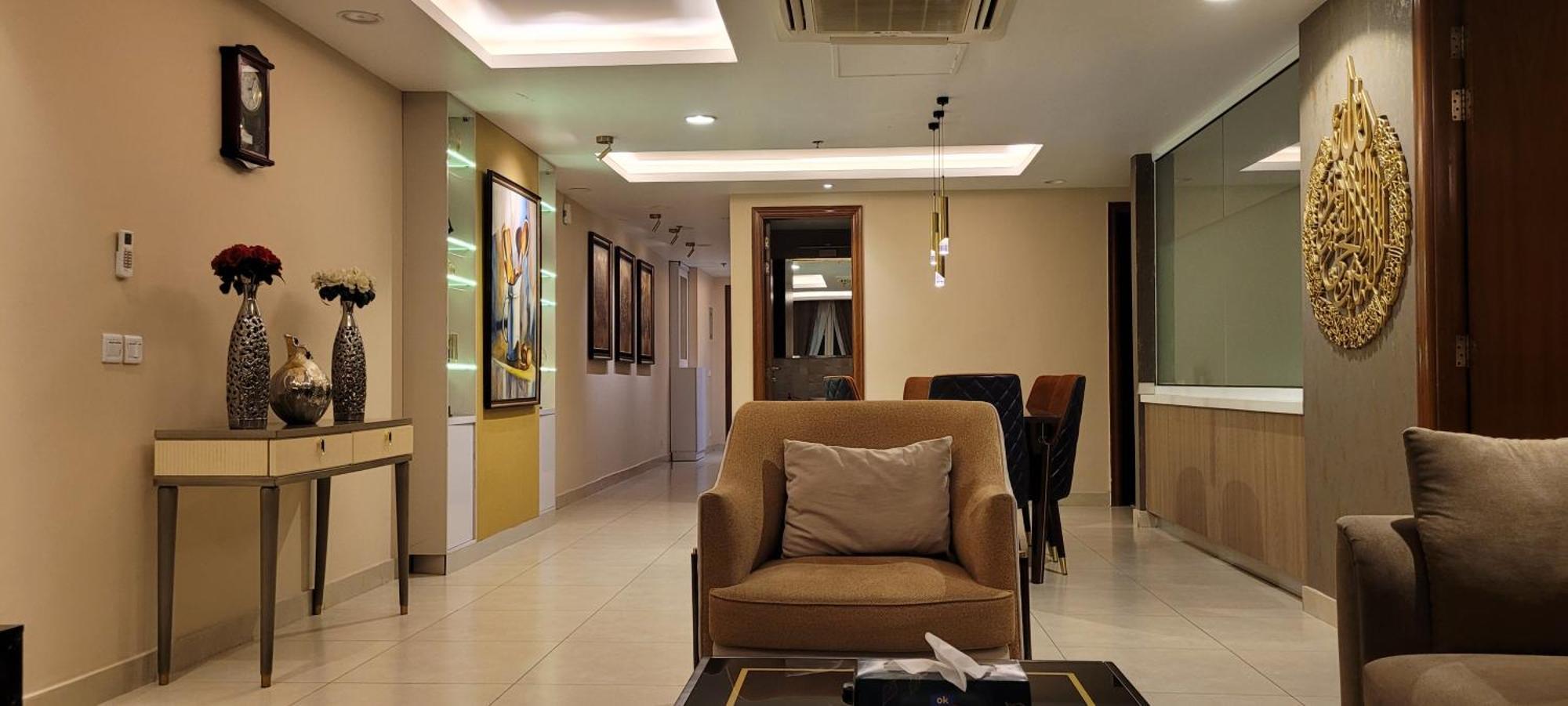 Goldcrest Luxury Apartments Lahore Bagian luar foto