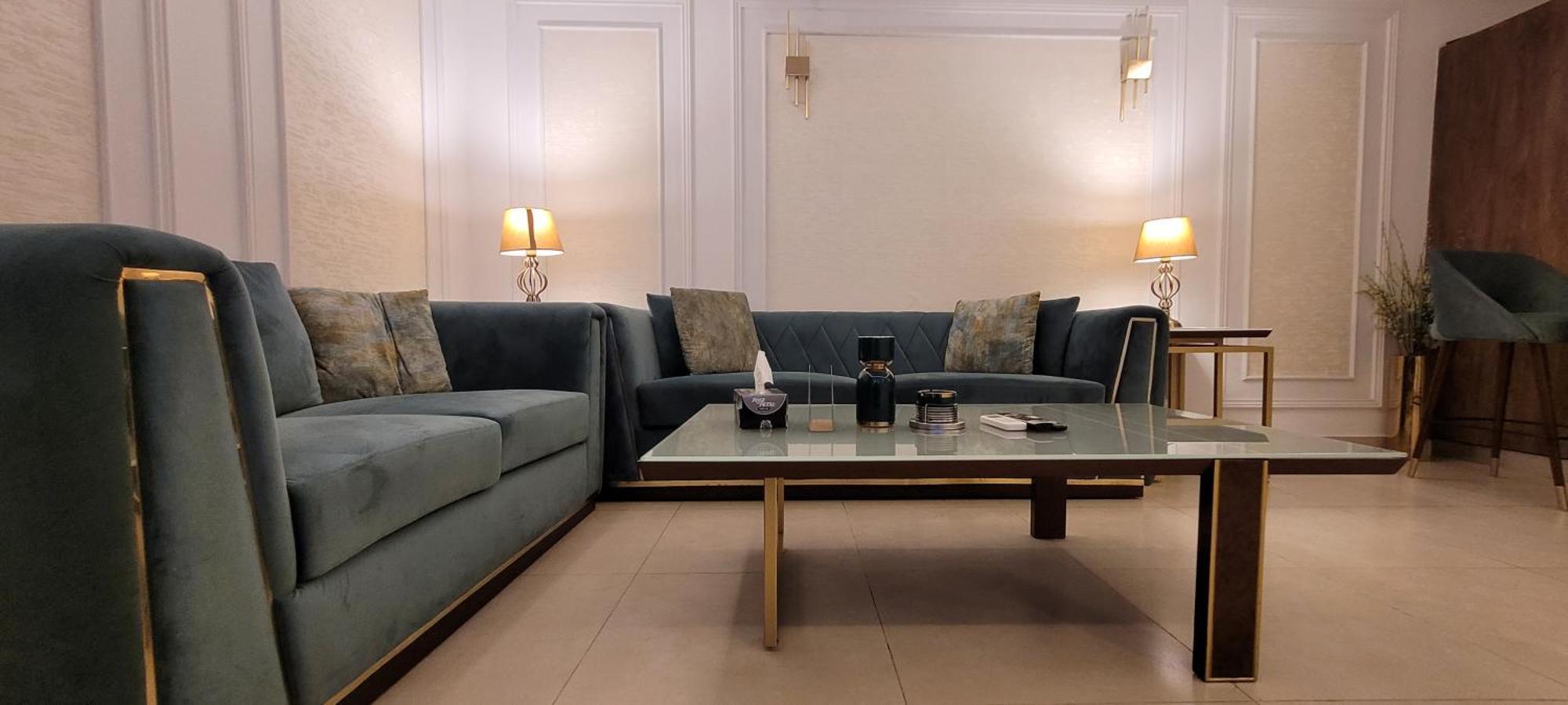 Goldcrest Luxury Apartments Lahore Bagian luar foto