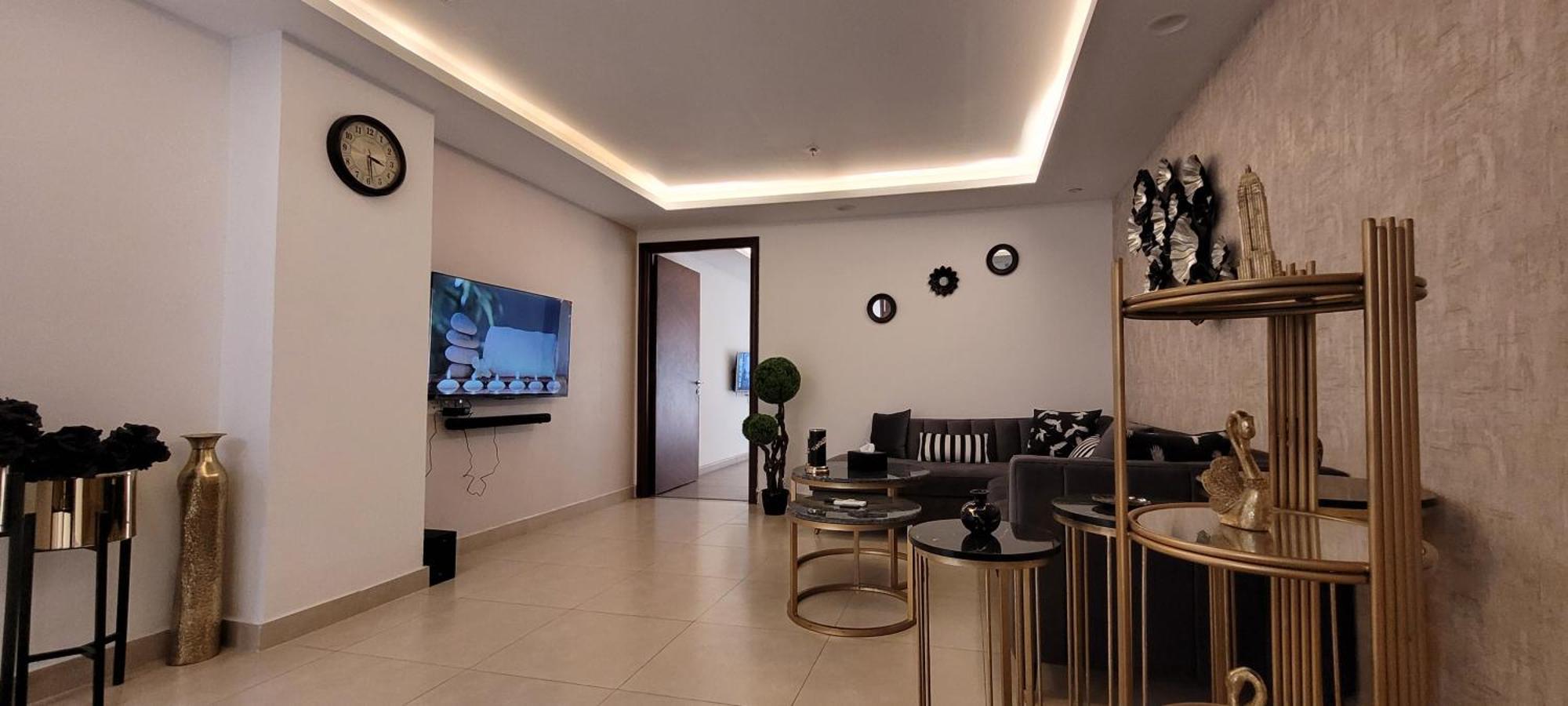 Goldcrest Luxury Apartments Lahore Bagian luar foto