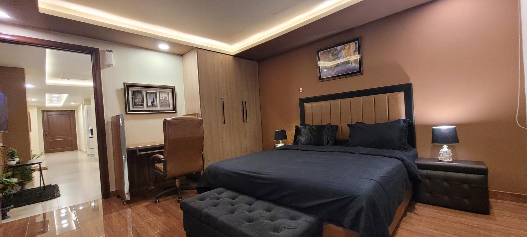 Goldcrest Luxury Apartments Lahore Bagian luar foto