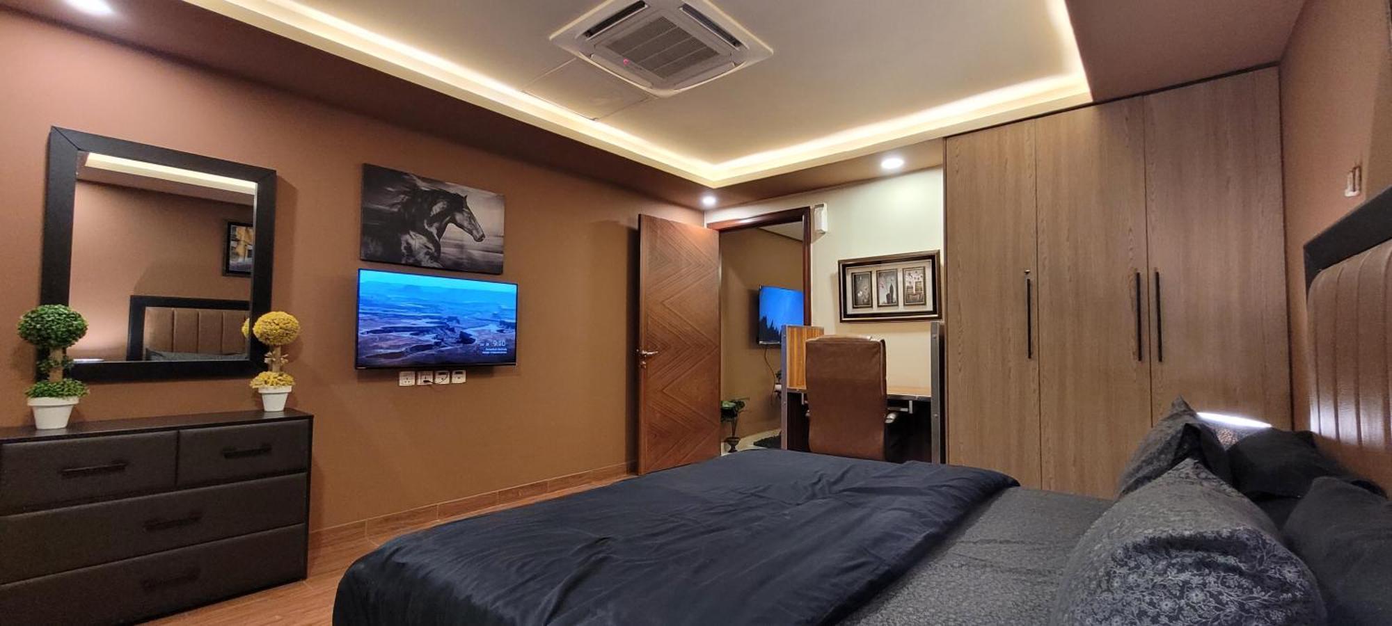 Goldcrest Luxury Apartments Lahore Bagian luar foto