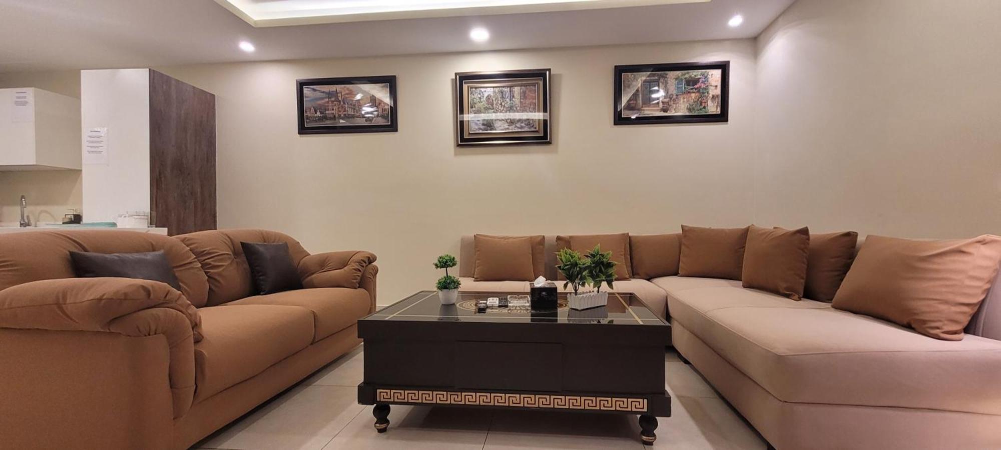 Goldcrest Luxury Apartments Lahore Bagian luar foto