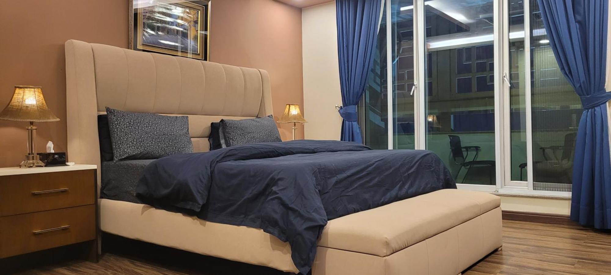 Goldcrest Luxury Apartments Lahore Bagian luar foto